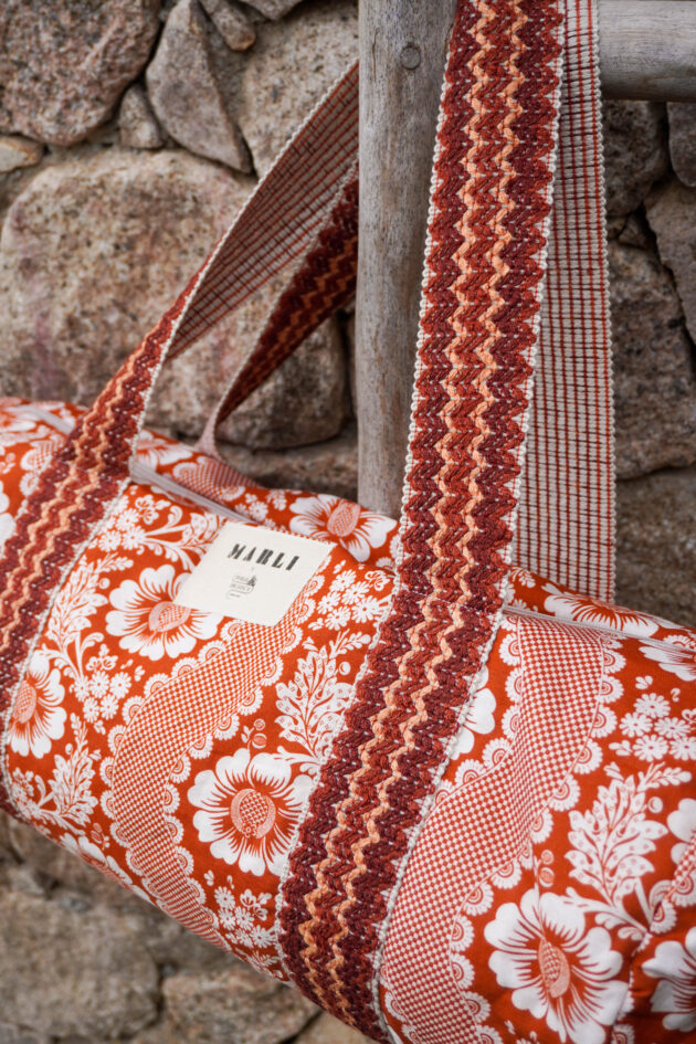 Sac Polochon dim toile de jouy fleuri terracota – Image 4