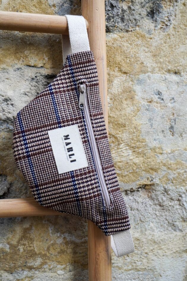 Sac banane mini Selkie - Tartan Beige, Marron et Bleu – Image 2