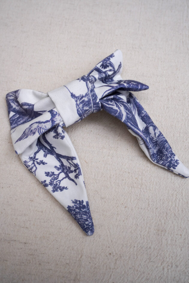 Grand nœud barette lili toile de jouy bleu gris