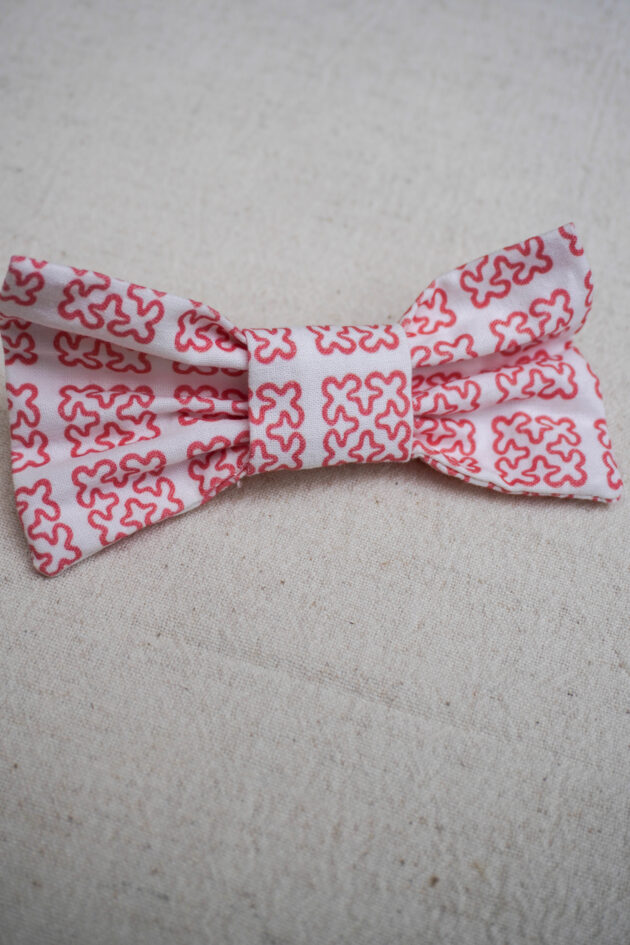 Noeud barette lila toile de jouy rose corail
