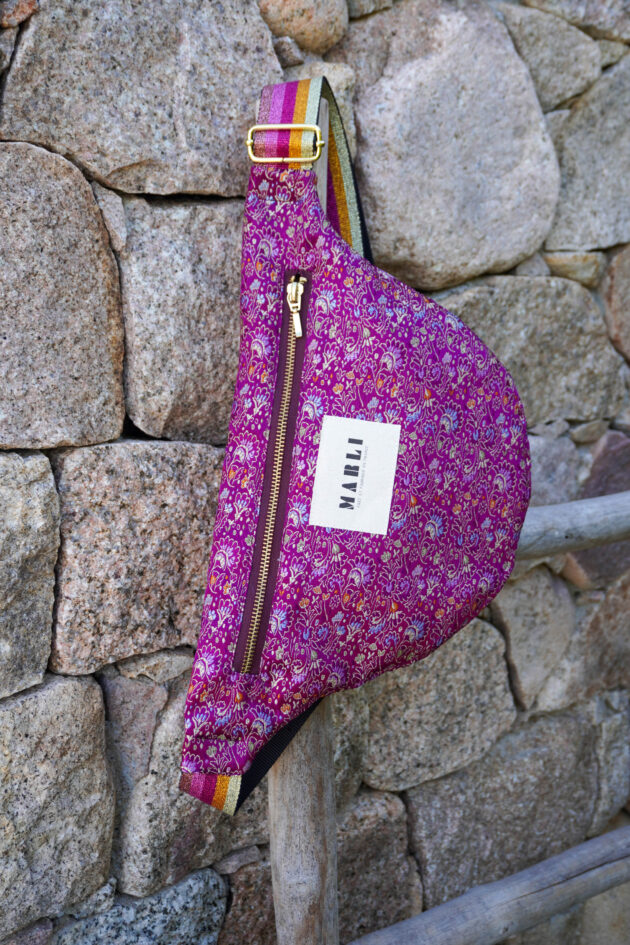 Sac banane Leelo fleuri bordeaux – Image 4