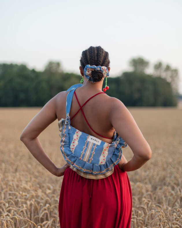 Sac banane froufrou paloma fleuri denim et rouge – Image 2