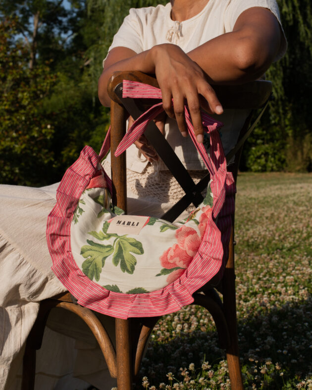 Sac banane froufrou paloma bicolore Grosse fleur et froufrou rose – Image 3
