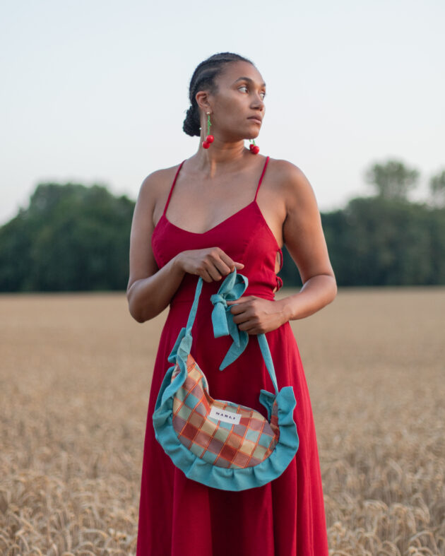 Sac banane froufrou paloma bicolore Carreau multicolore et froufrou bleu céladon – Image 3
