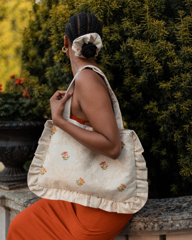 Cabas froufrou Emma carreau petite fleur baroque écru et orange – Image 2