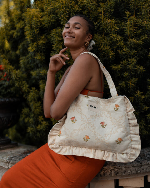 Cabas froufrou Emma carreau petite fleur baroque écru et orange – Image 4