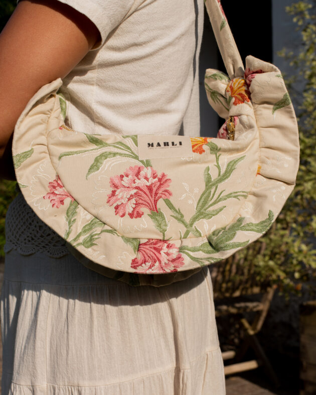 Sac banane froufrou paloma grosse fleur rouge vert et beige