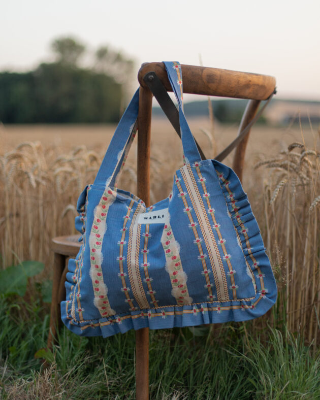 Cabas froufrou Emma fleuri denim et rouge