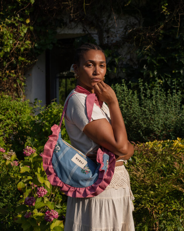 Sac banane froufrou paloma bicolore Carreau fleuri bleu et froufrou rose – Image 3