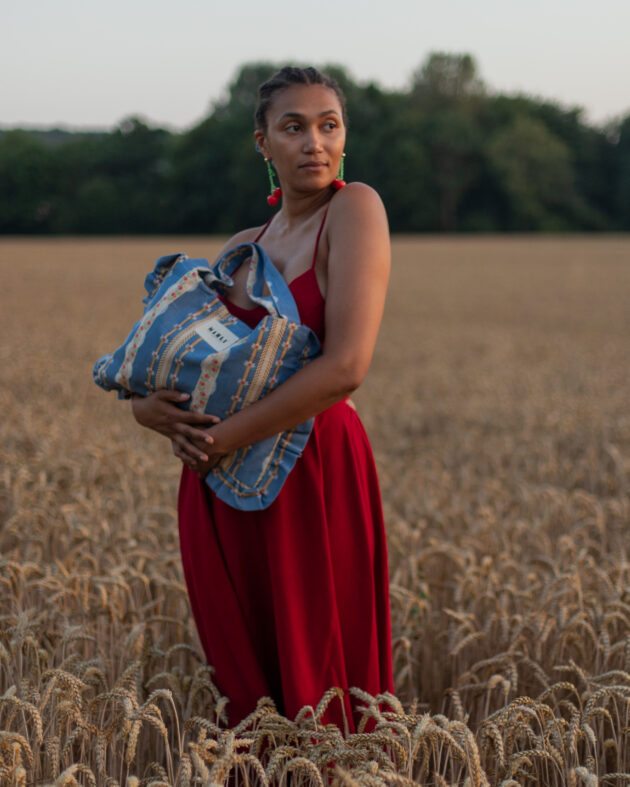 Cabas froufrou Emma fleuri denim et rouge – Image 2