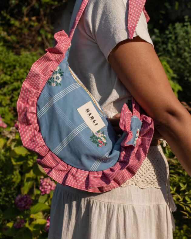 Sac banane froufrou paloma bicolore Carreau fleuri bleu et froufrou rose – Image 2