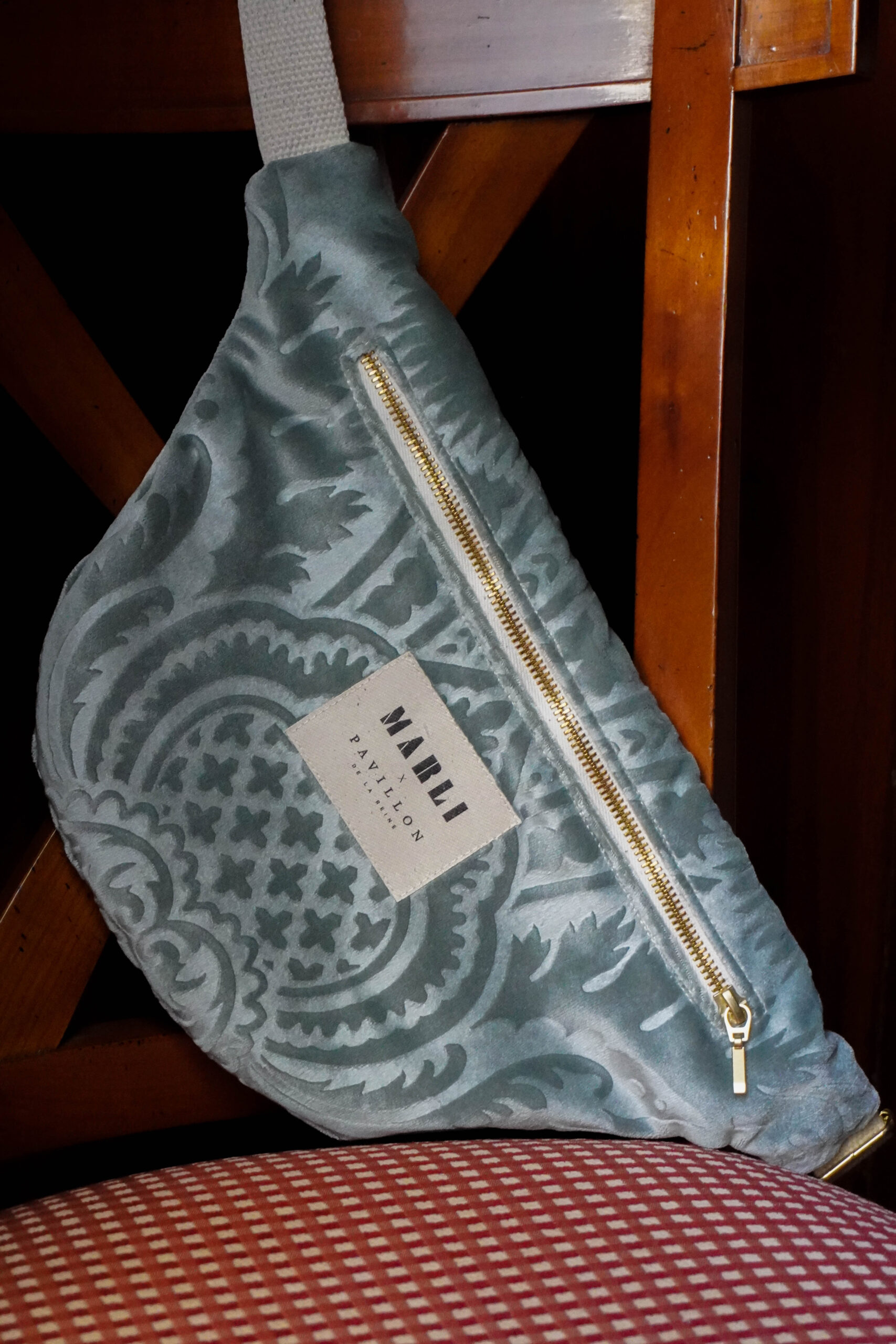 Sac banane Anne - Velours bleu gris