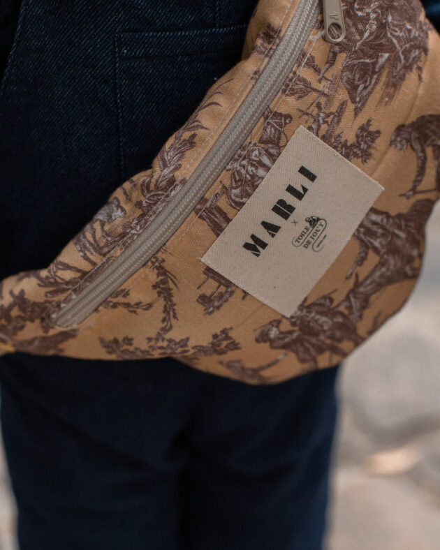 Sac banane mini Emilie - Toile de jouy beige et marron – Image 3