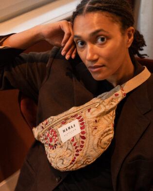 Sac banane Anne - Motif baroque beige et bordeaux