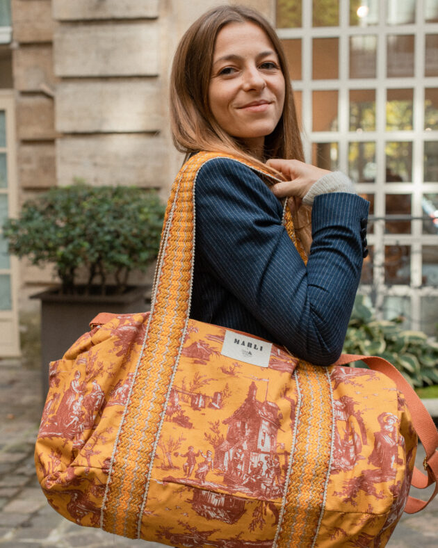 Sac polochon maxi dimitri toile de jouy terracota et moutarde – Image 3