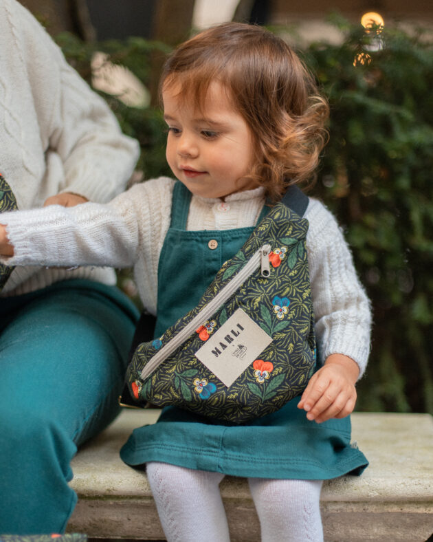 Sac banane mini Emilie - Toile de jouy fleuri noir et vert