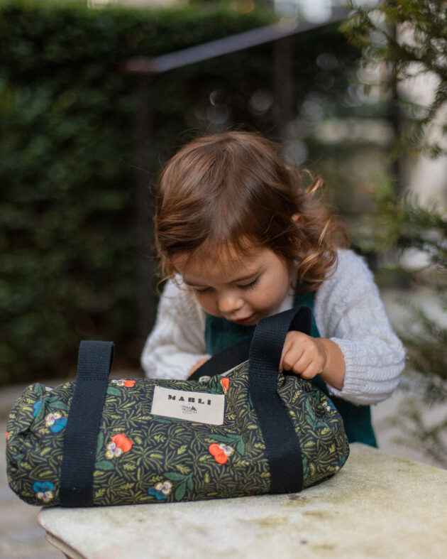 Sac Polochon mini Dima Toile de Jouy fleuri noir et vert – Image 2