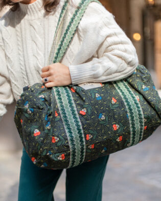 Sac polochon maxi dimitri toile de jouy fleuri noir et vert