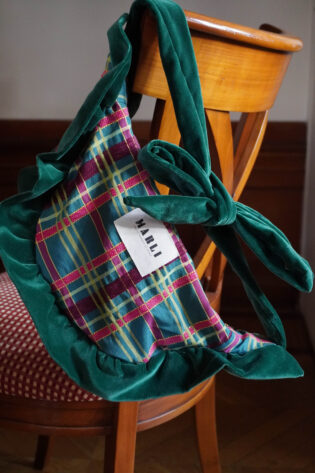 Sac banane angela carreaux vert et rouge bordeaux et froufrou velours vert