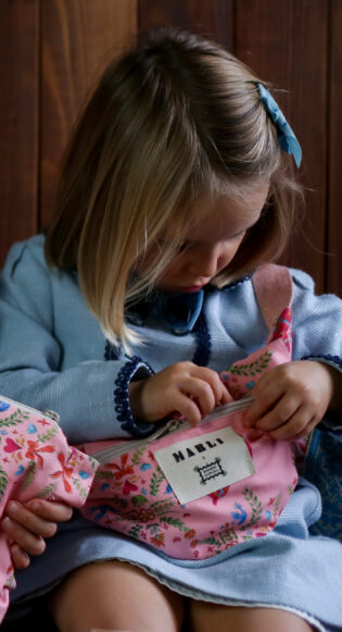 Banane mini Nouchka  - Motif chevaux rose