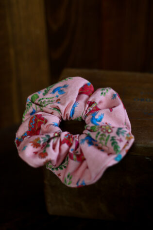 Chouchou Mila  - Motif chevaux rose