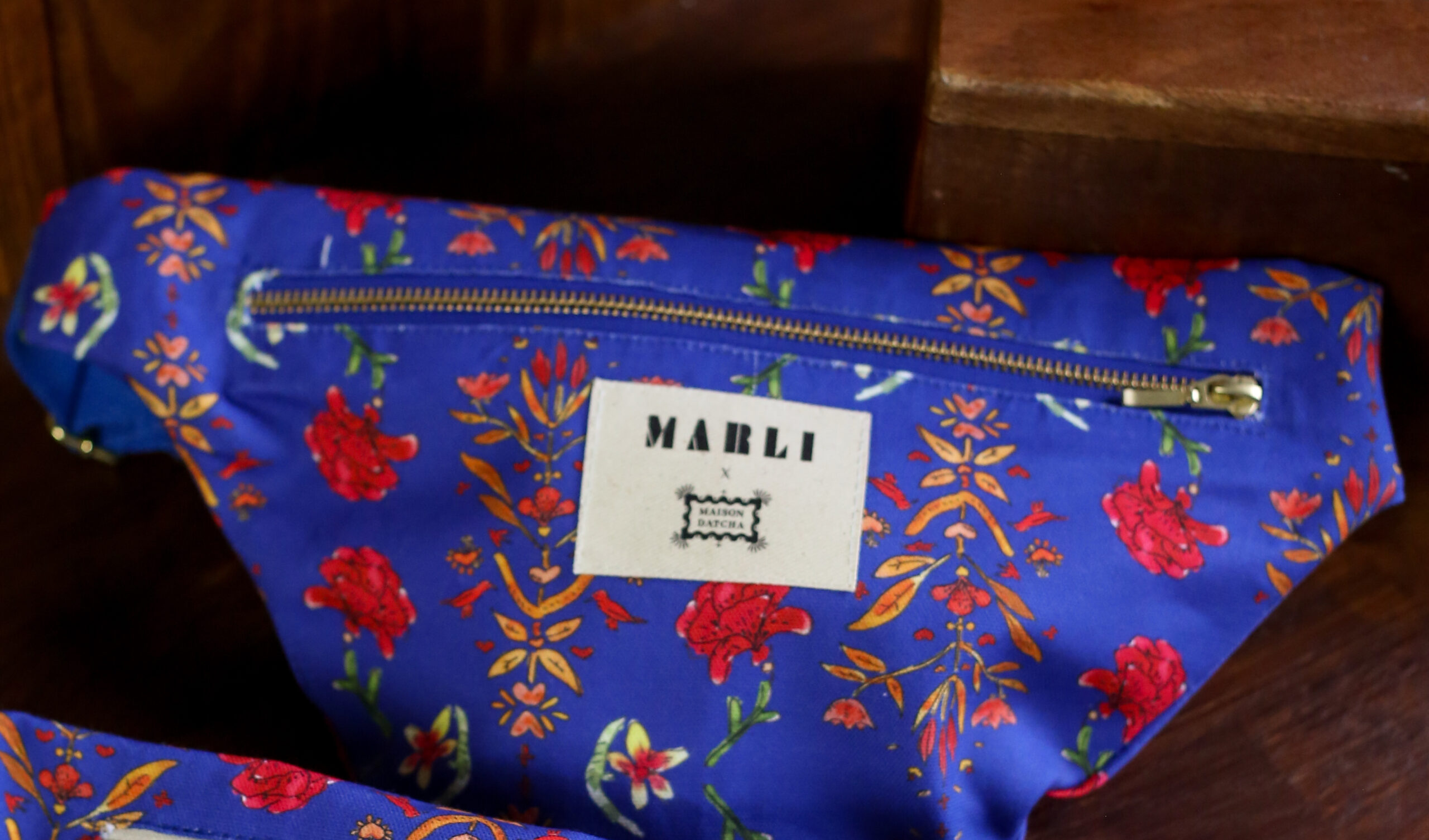 Banane Natacha - Motif fleuri bleu indigo