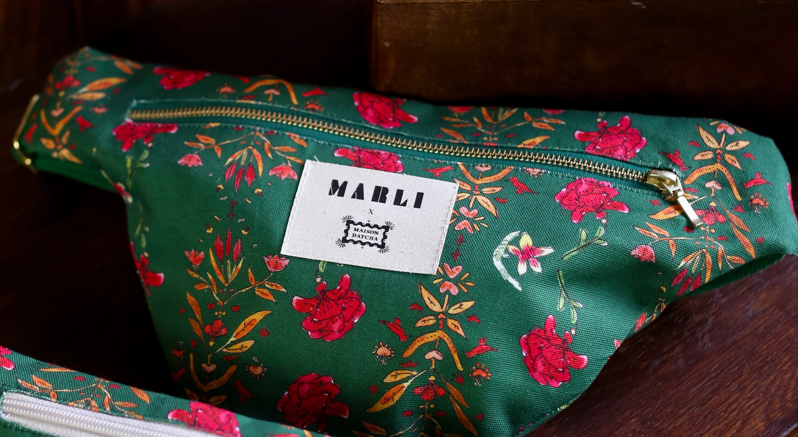 Banane Natacha - Motif fleuri vert sapin – Image 4