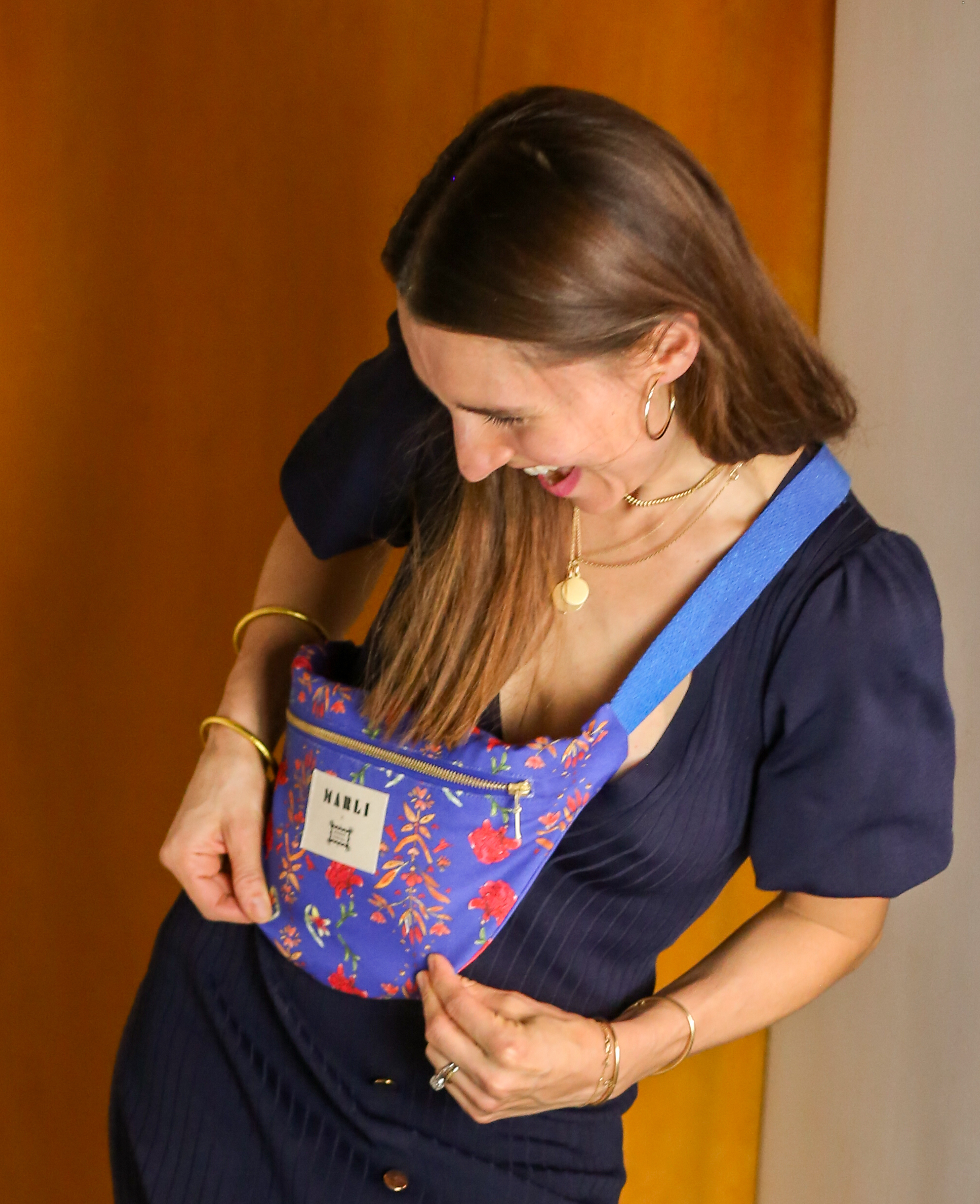 Banane Natacha - Motif fleuri bleu indigo – Image 2