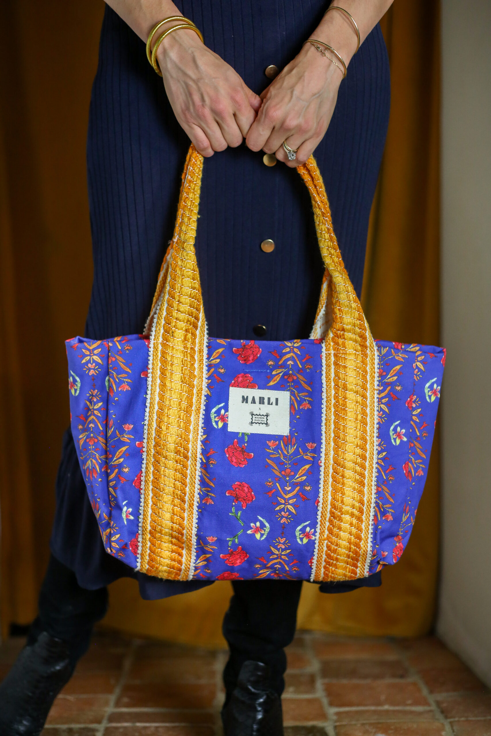 Cabas carré Marina - Motif fleuri bleu indigo