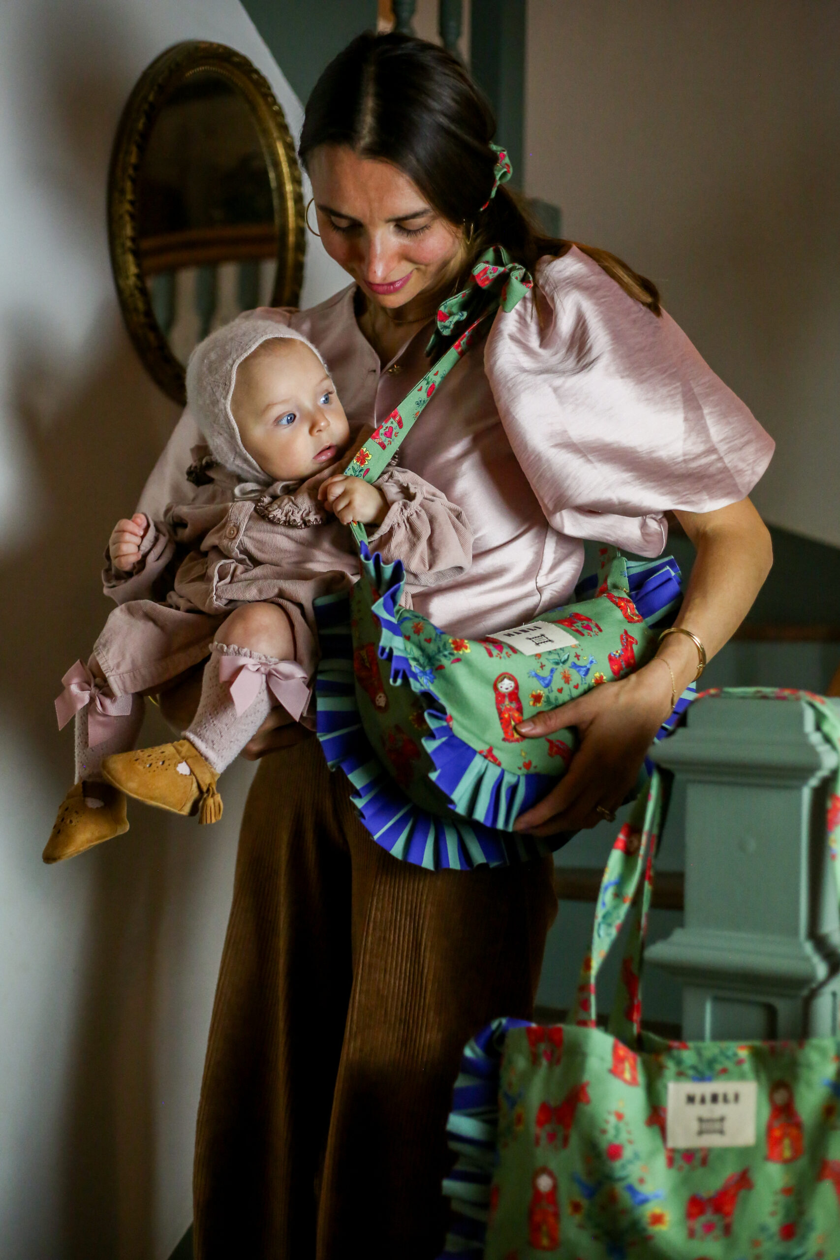 Banane froufrou Tatiana - Motif poupée russe chevaux verts – Image 2