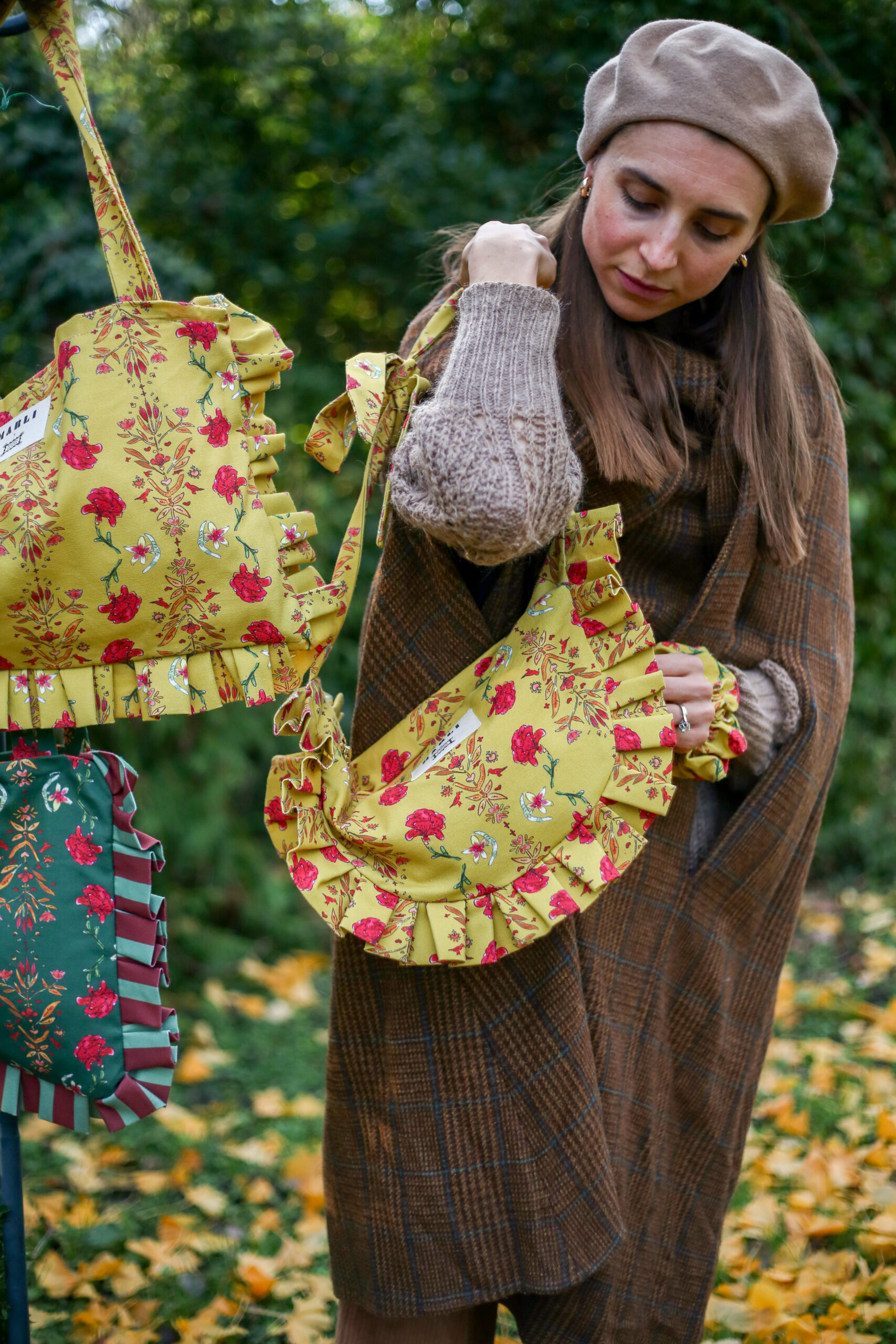 Cabas froufrou Anastasia - Motif fleuri jaune – Image 3