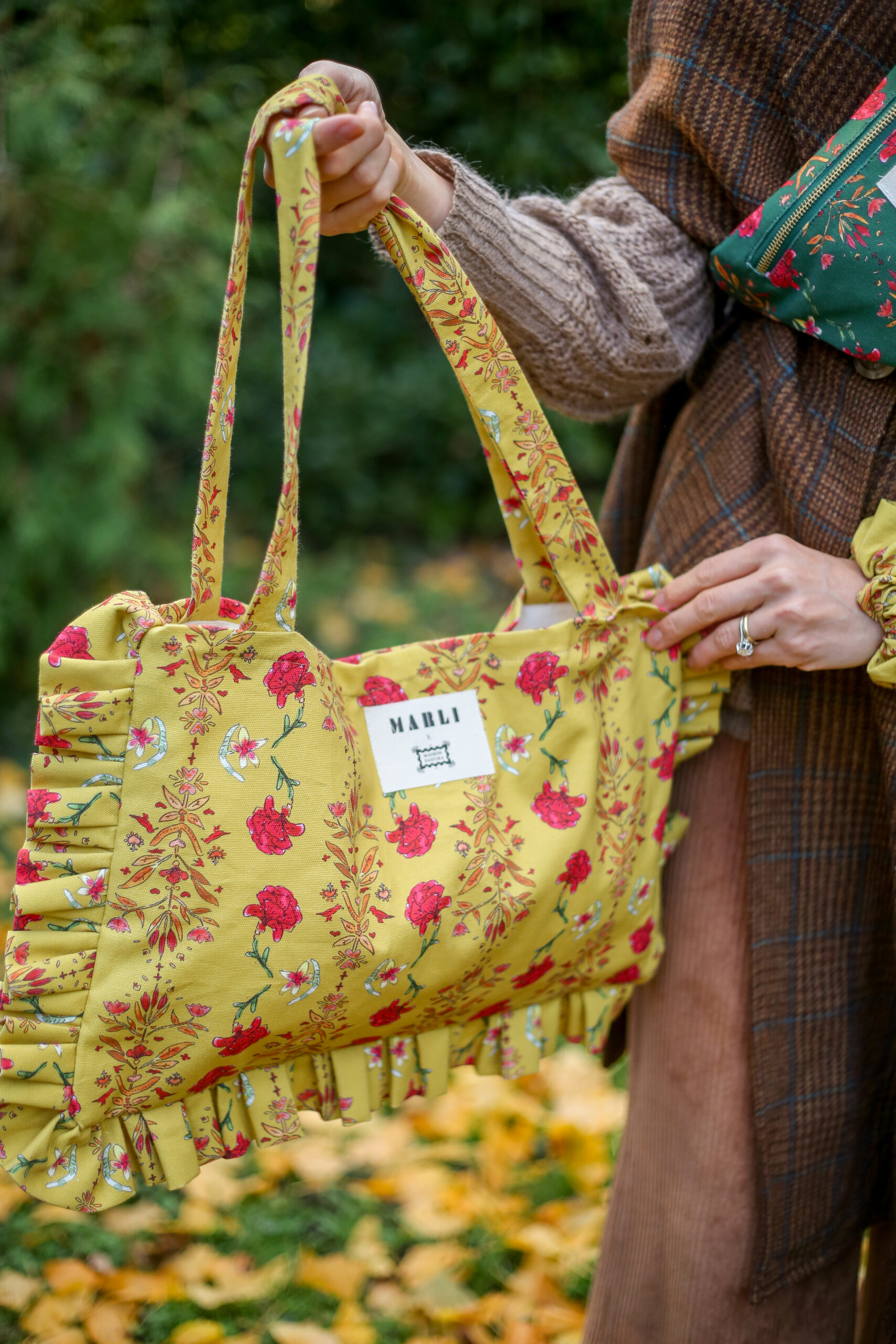 Cabas froufrou Anastasia - Motif fleuri jaune – Image 2