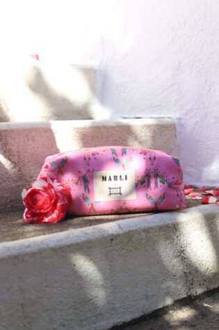Trousse maxi Helena  - Motif Bikini et Perroquets fond rose